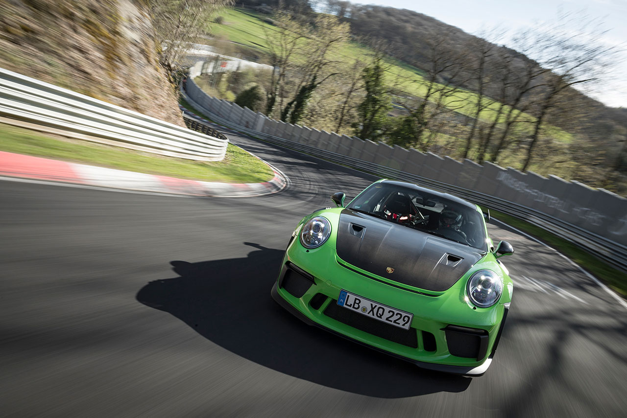 ニュルブルクリンクをアタックするニュー911 GT3 RS
