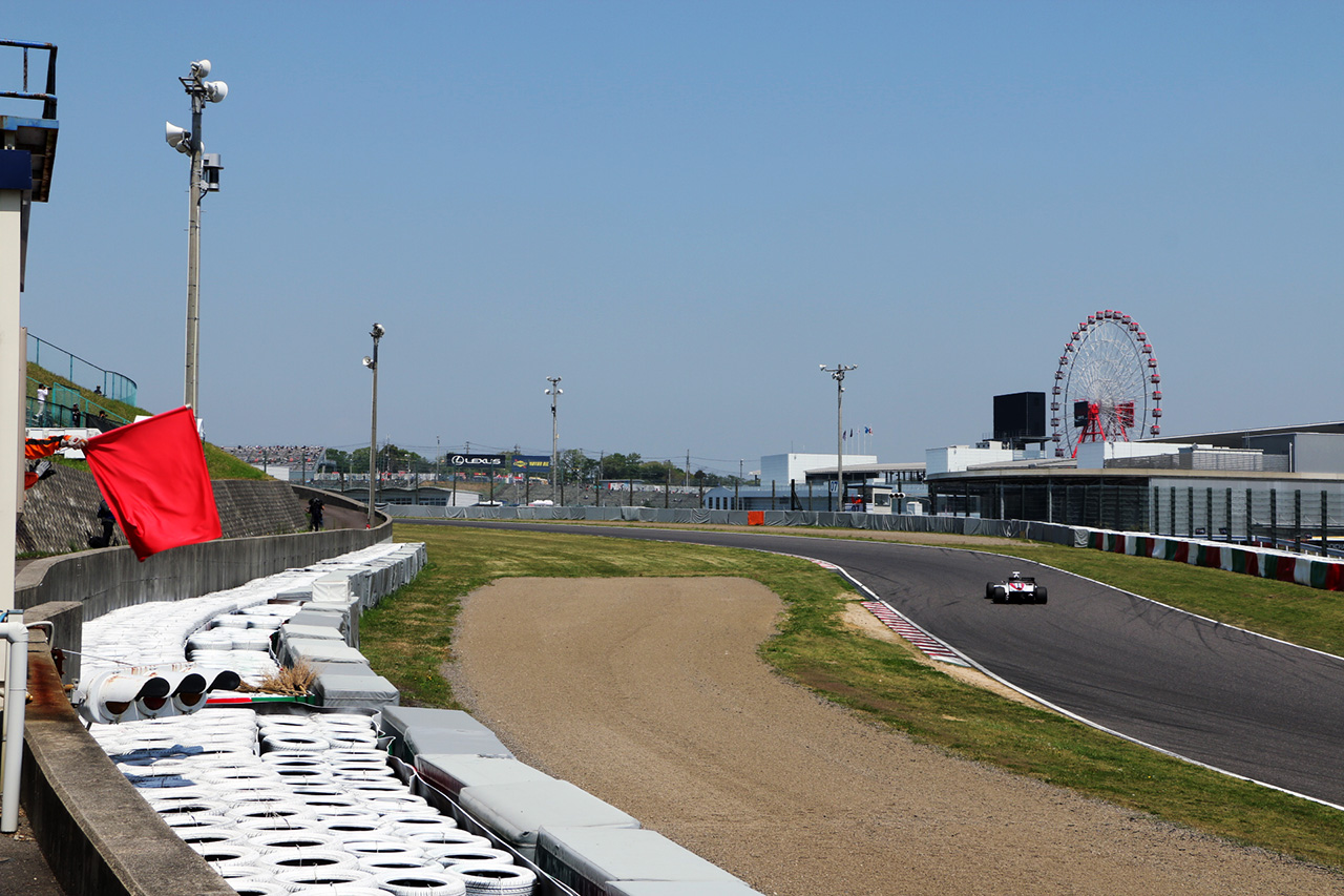 土曜のフリー走行は2回の赤旗中断が発生した