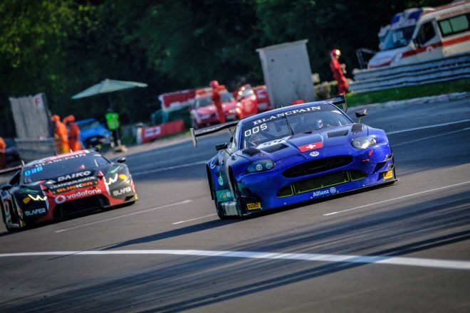 シルバーカップ参戦組ながら予選でフロントロウ、決勝では粘りの走りで5位入賞を果たした54号車ジャガーG3