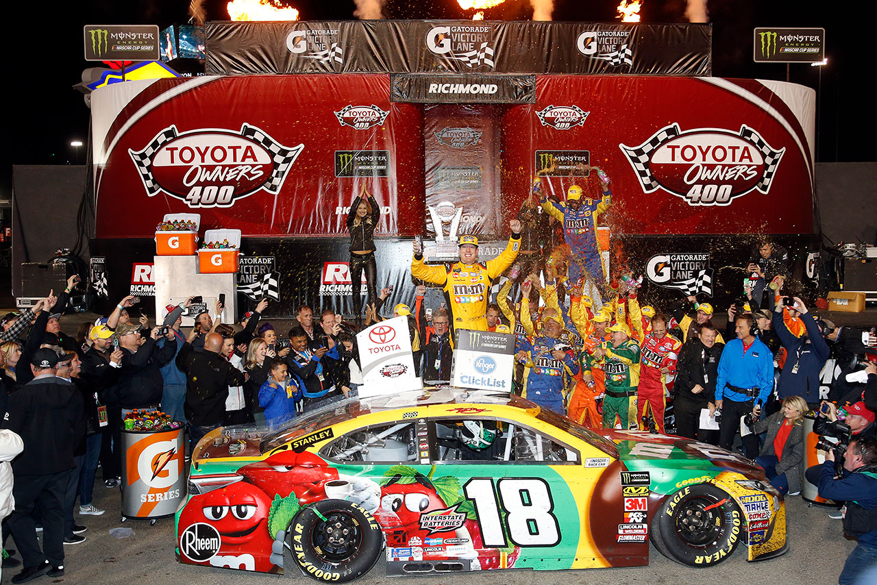 リッチモンドを制したカイル・ブッシュ（トヨタ・カムリ）