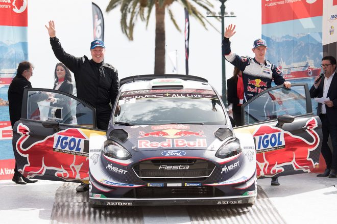 エバンスはコドライバーのバリットが欠場を余儀なくされたため、WRC第4戦ツール・ド・コルスではフィル・ミルズ（左）とタッグを組んだ