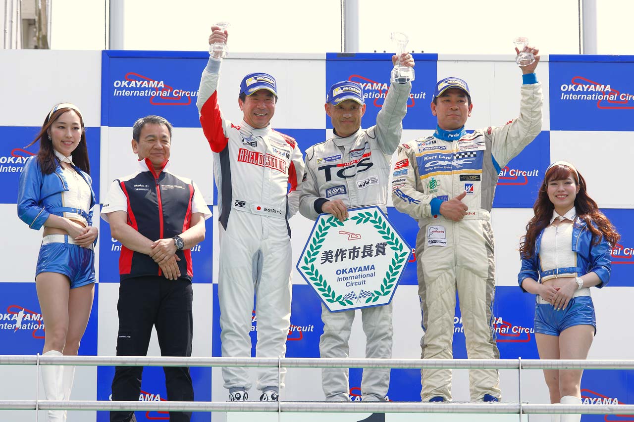 ポルシェGT3カップチャレンジ ジャパン 2018第1戦岡山 表彰台