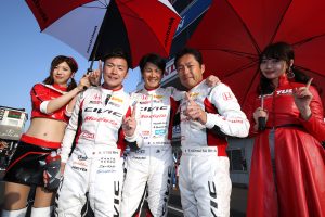 新型シビックTCRで開幕2連勝を挙げた植松忠雄/中野信治/大津弘樹組