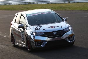 67号車YAMATO FIT(安井亮平/池田歩)