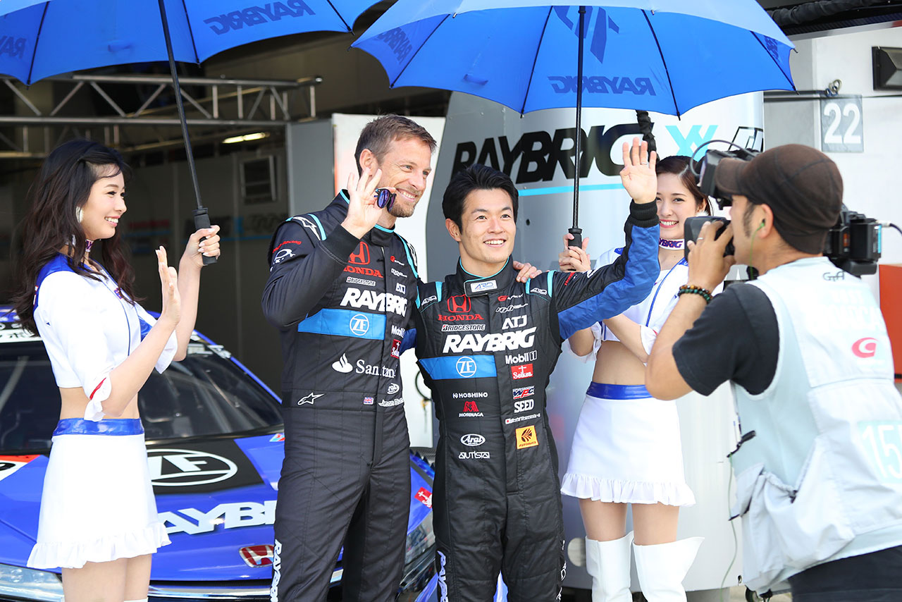 RAYBRIG NSX-GTのジェンソン・バトンと山本尚貴