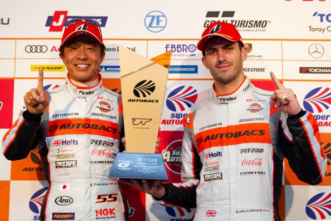 スーパーGT第2戦富士、GT300クラスを制したARTA BMW M6 GT3の高木真一とショーン・ウォーキンショー