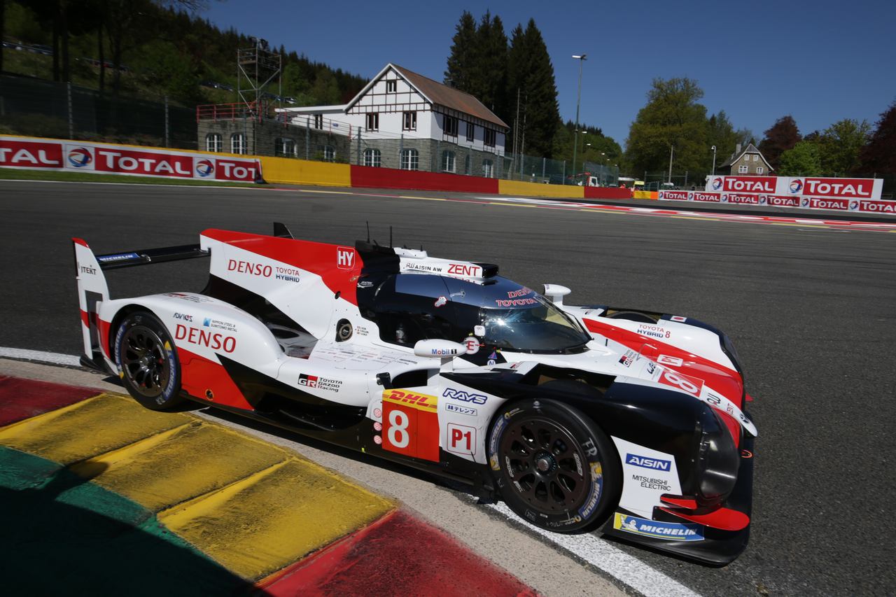 ポールスタートから首位を守る8号車トヨタTS050ハイブリッド