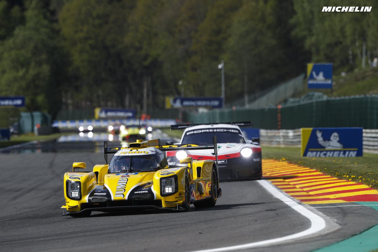 レース序盤、抜群の速さをみせたレーシングチーム・ネダーランドの29号車ダラーラP217・ギブソン