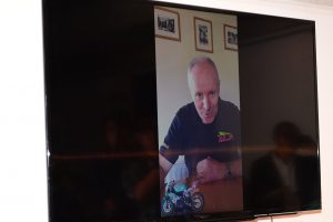 ライダーのイアン・ロッカーも映像でメッセージを送った