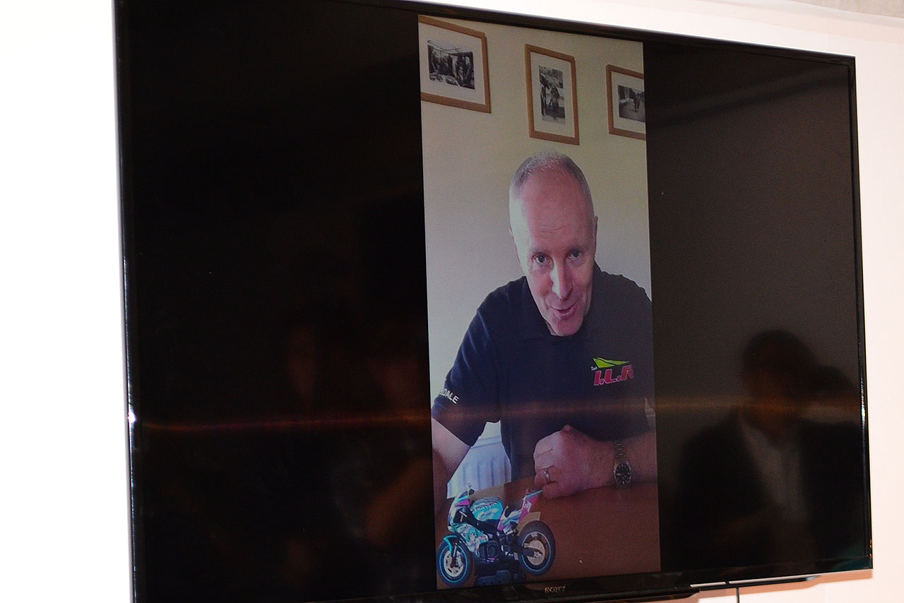 ライダーのイアン・ロッカーも映像でメッセージを送った