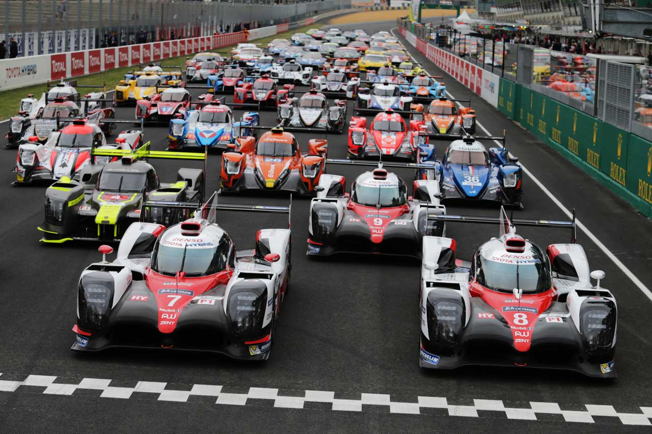 2017年ル・マン24時間 全車記念撮影の様子