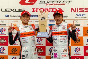 スーパーGT第3戦鈴鹿、GT500クラスを制したARTA NSX-GTの野尻智紀と伊沢拓也