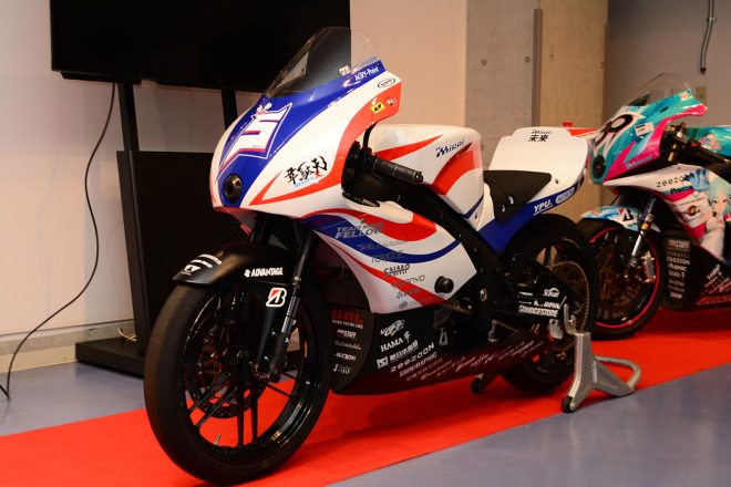 フレームのベースにはホンダNSF250Rを採用している