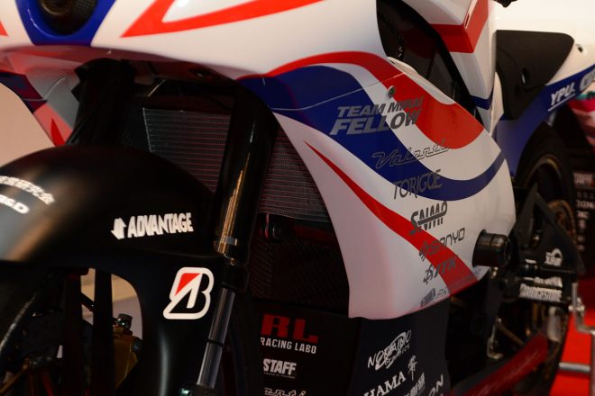 モーターとインバーターを冷やすため、電動バイクでもラジエーターを備えている