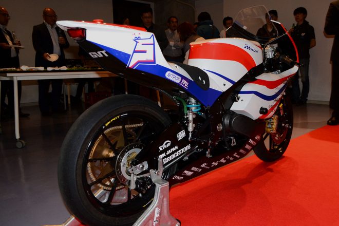 韋駄天Xは電動バイクなので、当然ながらマフラーはない