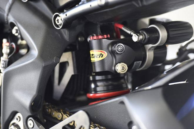 Kテック製サスペンション（リア）