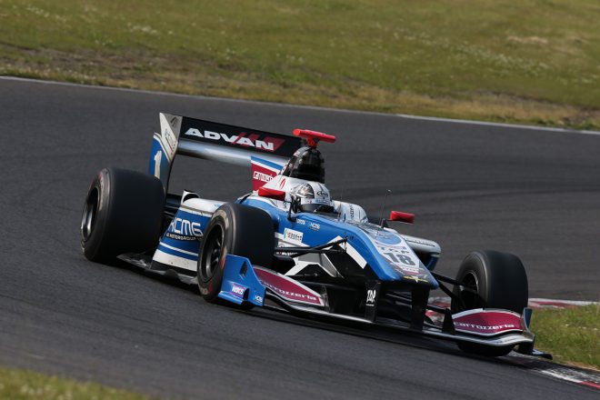 序盤はトップを快走した可夢偉だったが……