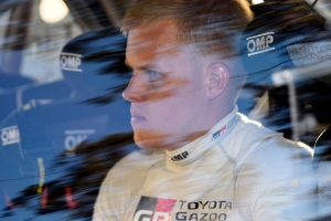 ラリー・ポルトガルでマシントラブルによりラリーを早々にリタイアしたオット・タナク