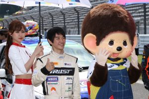グリッドウォーク中は吉岡一成ともに写真撮影に応じた