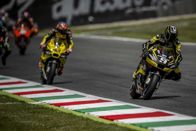 ランボルギーニカラーのマシンで決勝を戦うペトルッチとミラー