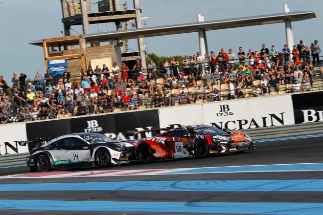 ガレージ59の58号車マクラーレンと14号車レクサス