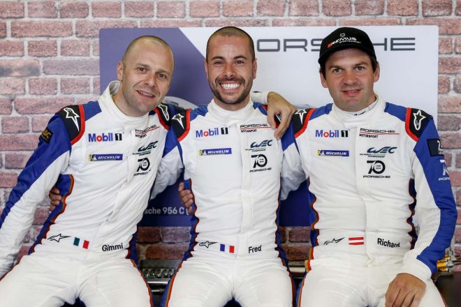 91号車ポルシェを駆るジャンマリア・ブルーニ、フレデリック・マコウィッキ、リヒャルト・リエツ