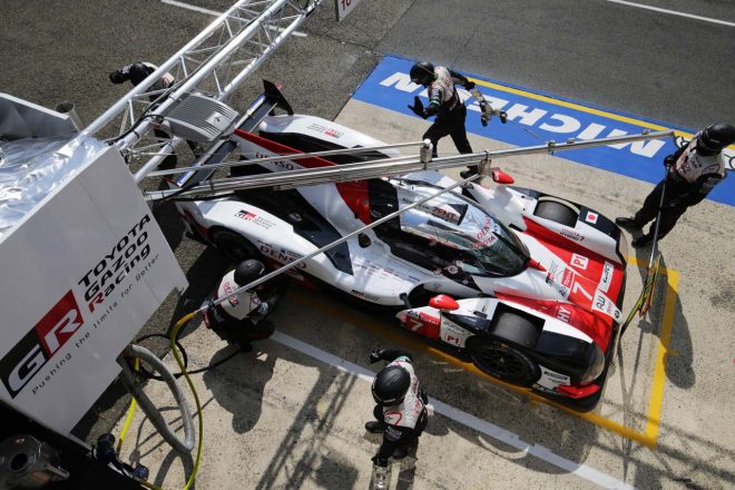 小林可夢偉、マイク・コンウェイ、ホセ-マリア・ロペス組の7号車トヨタ