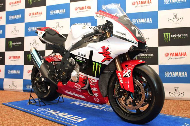 伝統の赤・白カラーを施したヤマハYZF-R1