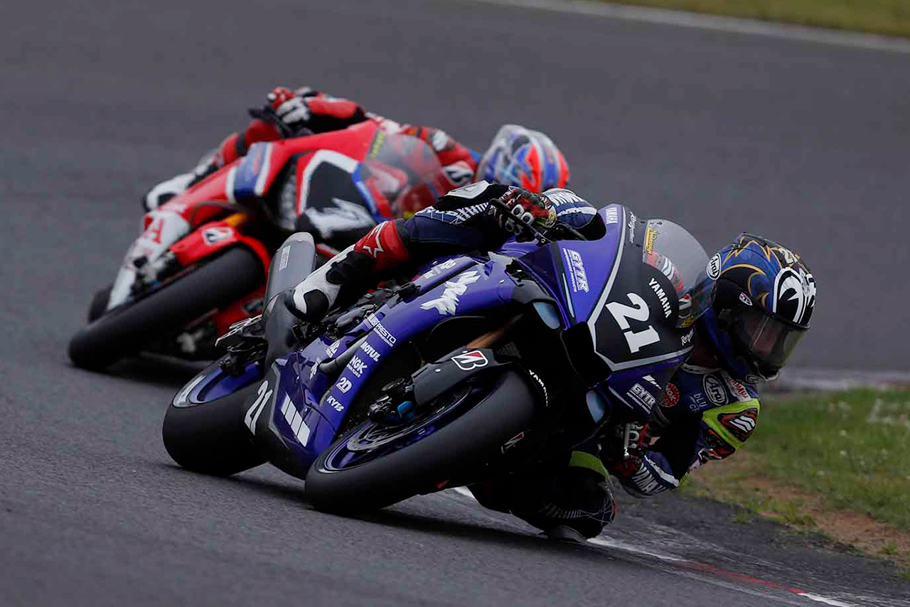 中須賀克行（YAMAHA FACTORY RACING TEAM）