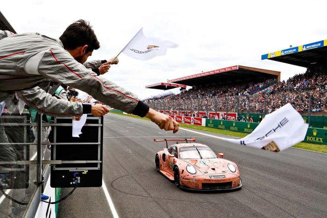 優勝した92号車ポルシェ911 RSR