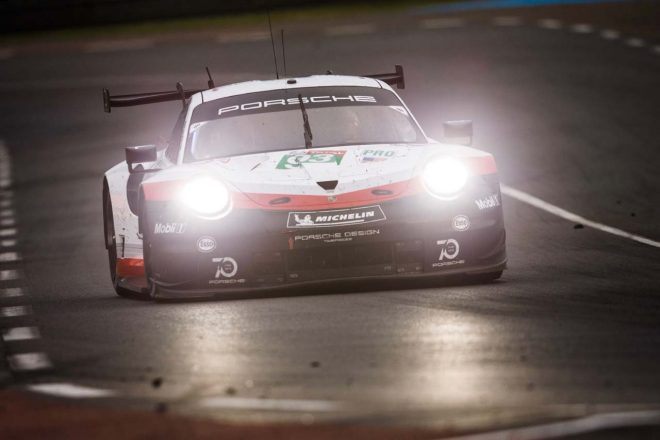 93号車ポルシェは夜間にトラブルで後退。94号車ポルシェはリタイアとなった。