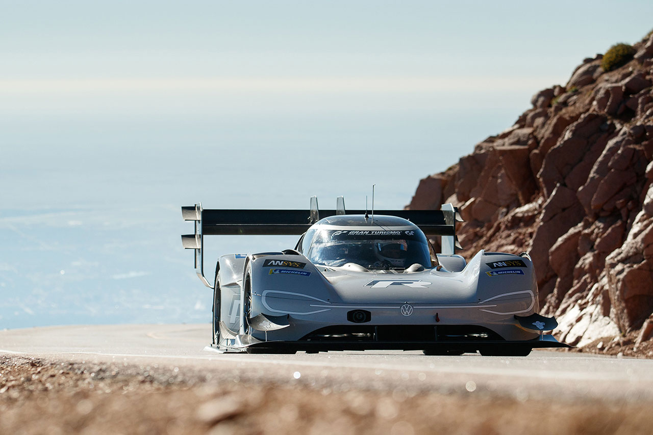 アタックに臨むI.D.R パイクスピーク