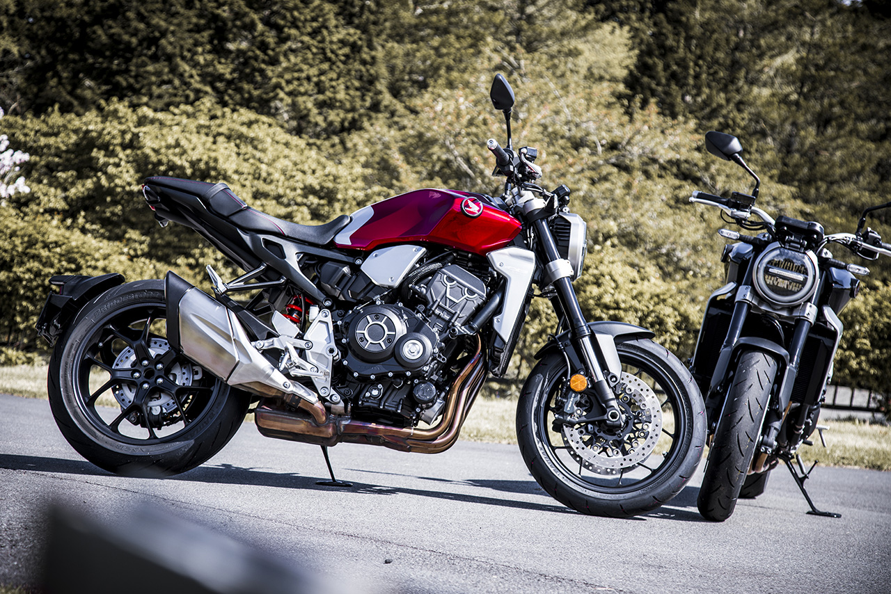 中間加速性能はCBRを凌ぐパフォーマンスを発揮するホンダCB1000R
