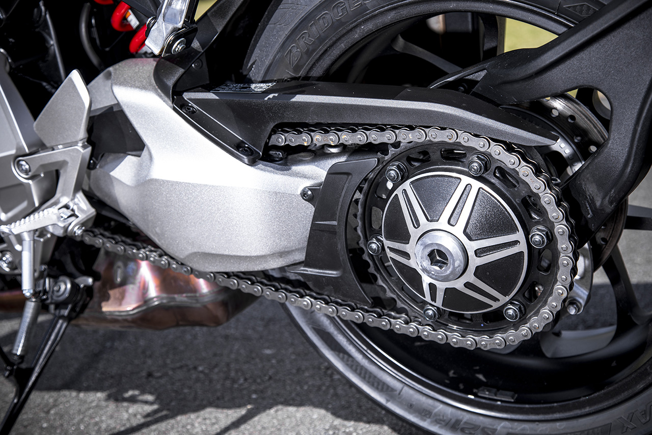 ホンダCB1000R スイングアーム