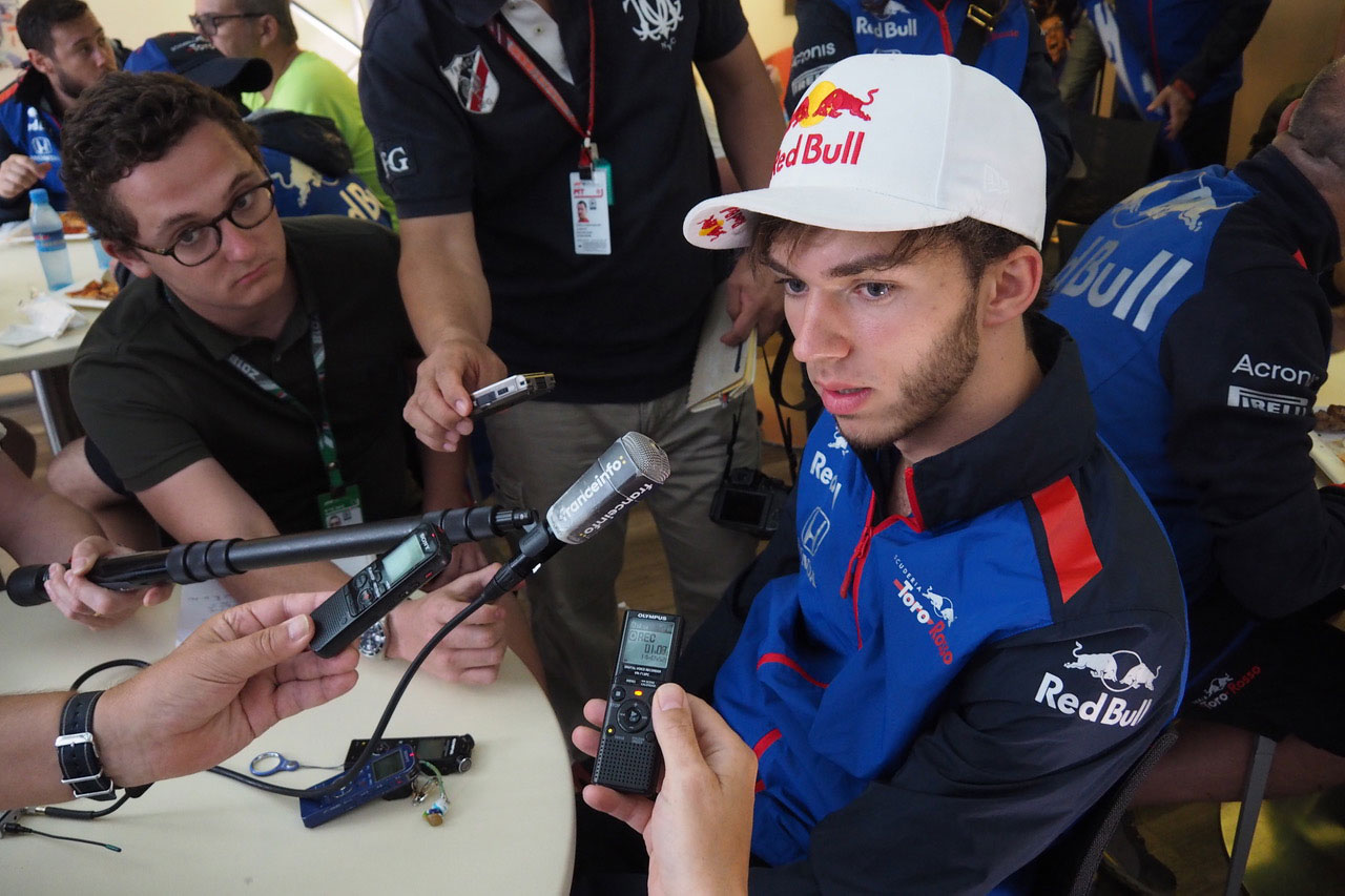 フランスGPのレース後、さすがに終始硬い表情だったガスリー