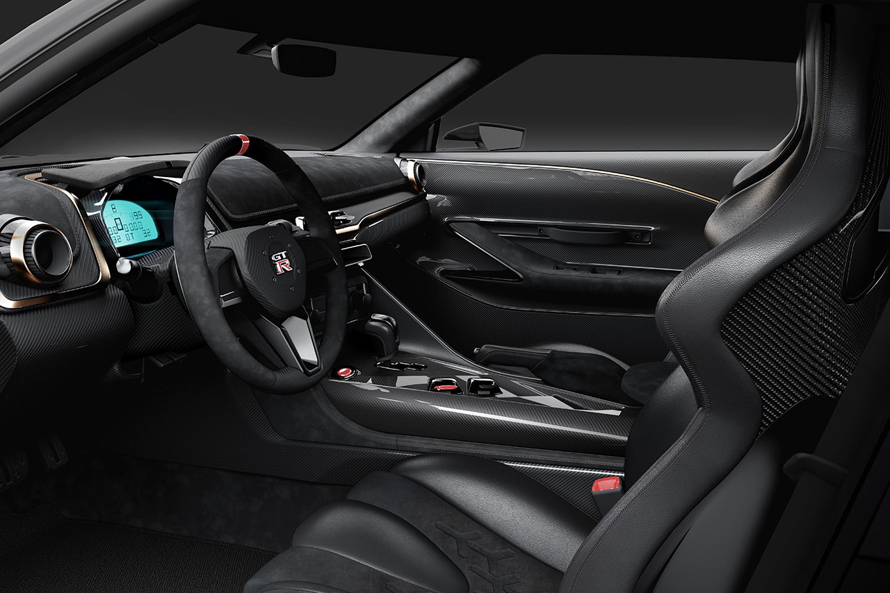 インテリアもカーボンファイバーやイタリアンレザーなどを採用