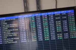 予選Q2ではマネパ ランボルギーニ GT3とLEON CVSTOS AMGが同タイムを記録する珍事