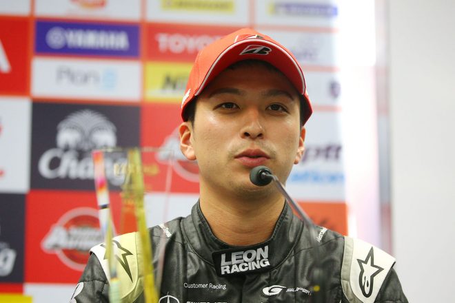 ポールポジション会見に臨んだ蒲生尚弥（LEON CVSTOS AMG）