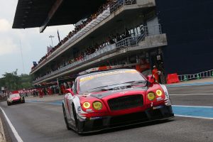 地元タイチームのest cola by AAS Motorsport。予選Q1ではトップ通過を果たすなど大暴れした