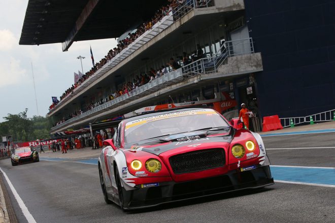 地元タイチームのest cola by AAS Motorsport。予選Q1ではトップ通過を果たすなど大暴れした