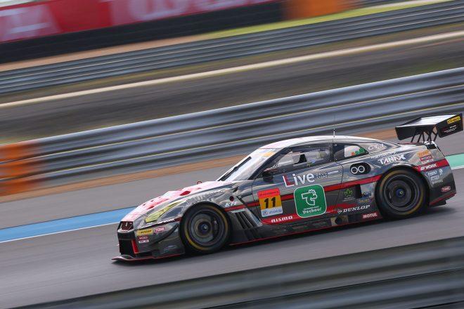 全車がピットを終えた段階でトップに浮上したGAINER TANAX GT-R