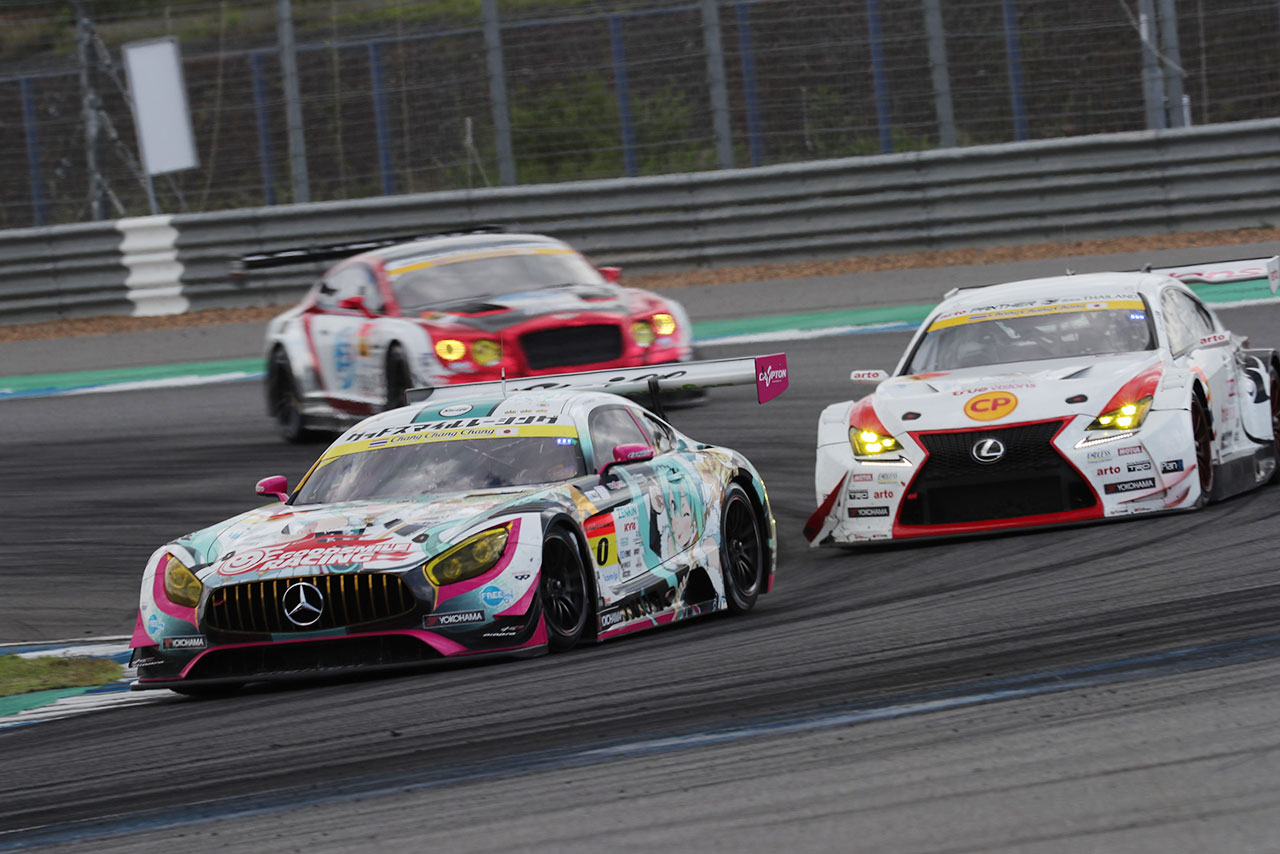 グッドスマイル 初音ミク AMGはフォーメーションラップで電装系にトラブル。タイヤ無交換作戦で7位入賞を果たした