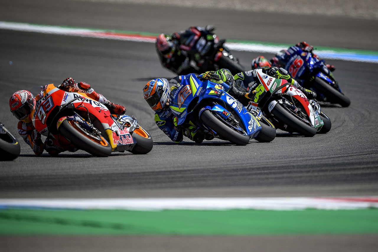 トップライダー8人の集団によるバトルのなかで、手にした2位は大きい