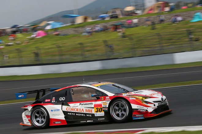 30号車TOYOTA PRIUS apr GT