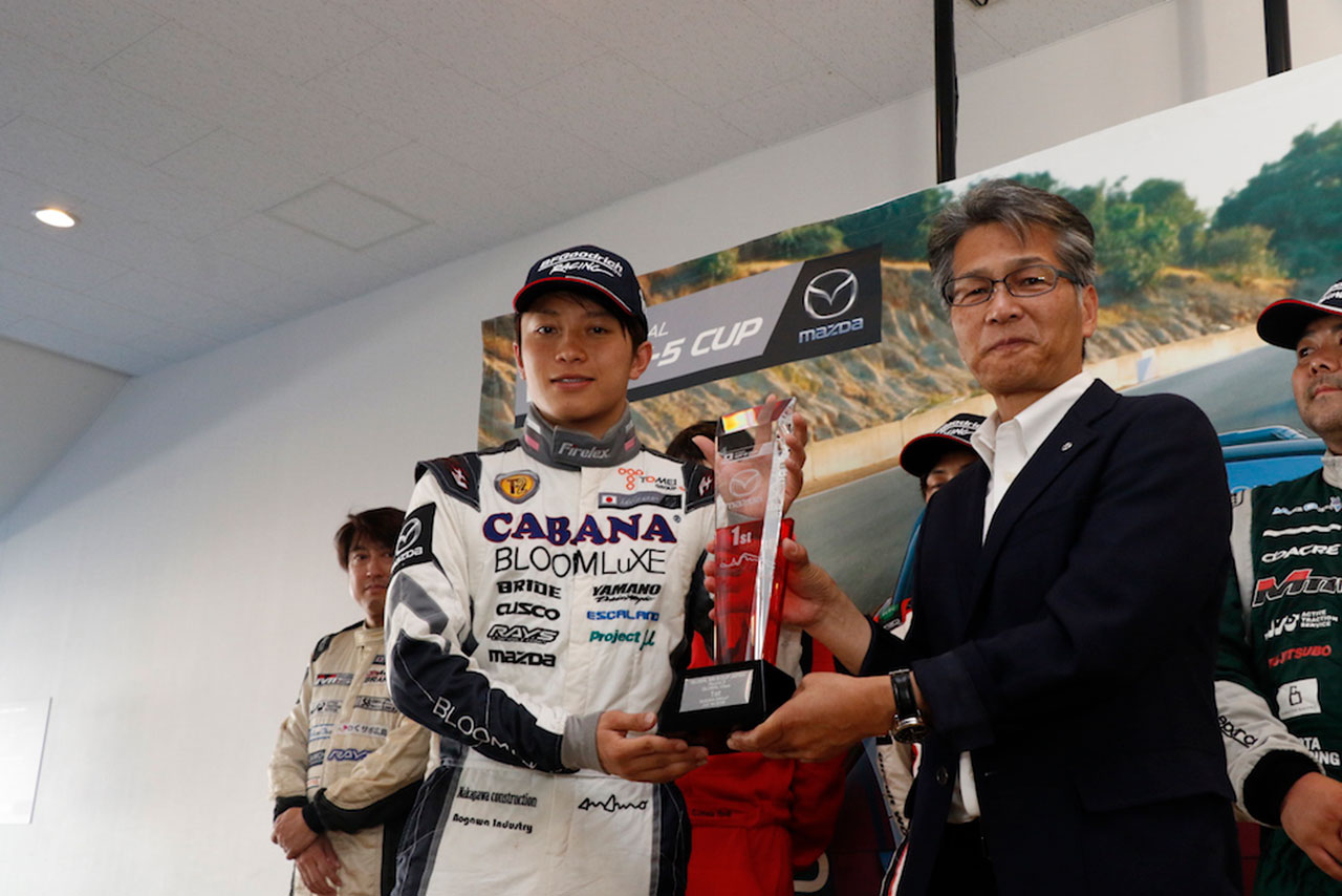 開幕3連勝を飾った堤優威（T by Two CABANA Racing）