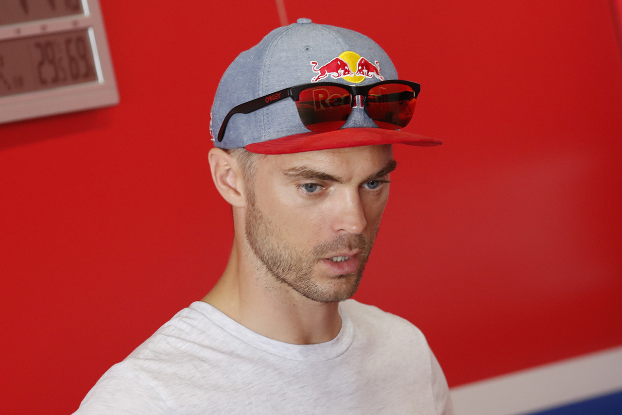 鈴鹿8耐公開合同テスト初日の負傷により鈴鹿8耐を欠場することになったレオン・キャミア