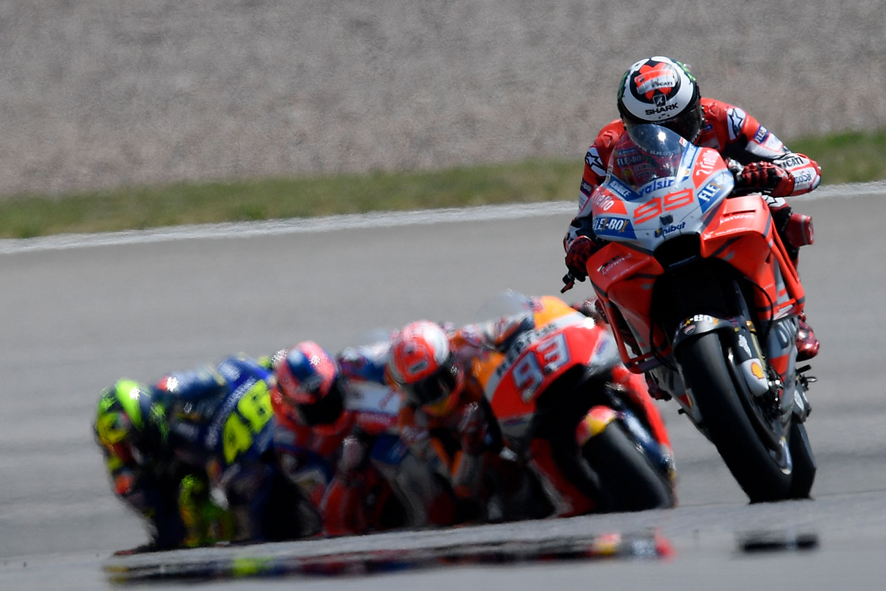 序盤はトップを走ったロレンソだったが、中盤以降は順位を落とし6位フィニッシュ