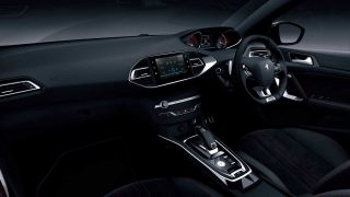 プジョー308 GT BlueHDi インテリア