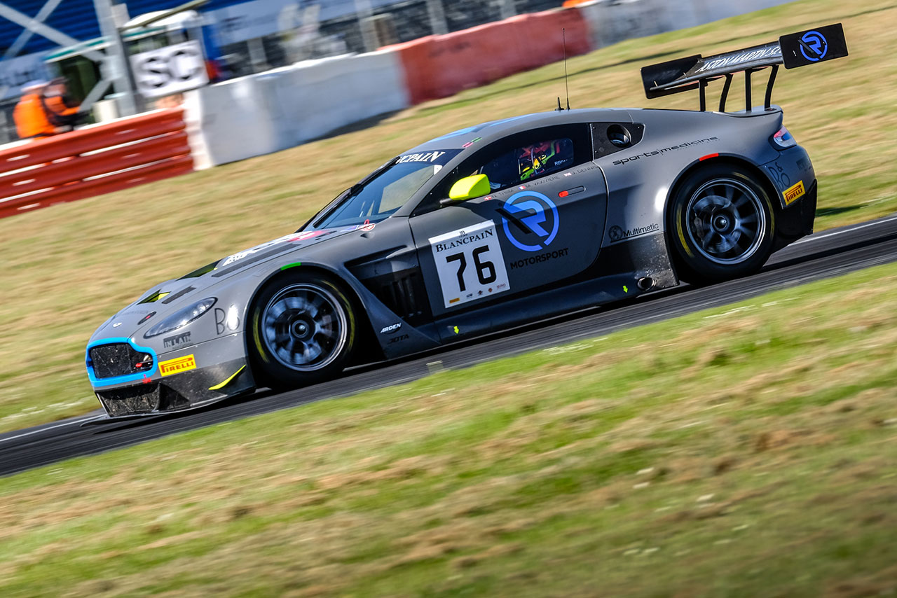 Rモータースポートが走らせるアストンマーチン・バンテージGT3