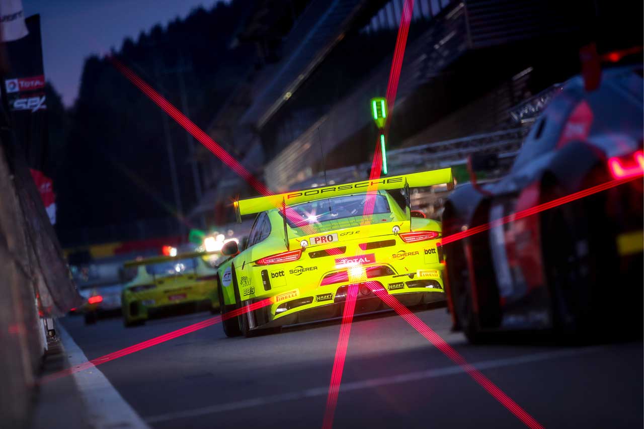 26日の予選で暫定13番手に入りスーパーポール進出を決めた911号車ポルシェ